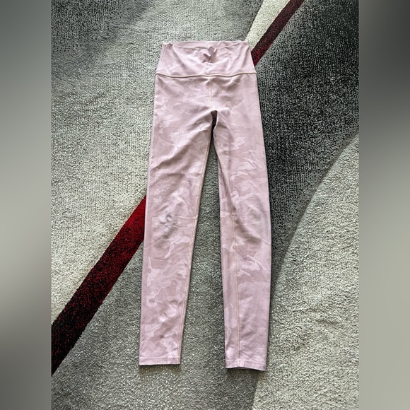 Wear It To Heart Mauve Camo Print Performance Leggings - Picture 1 of 3